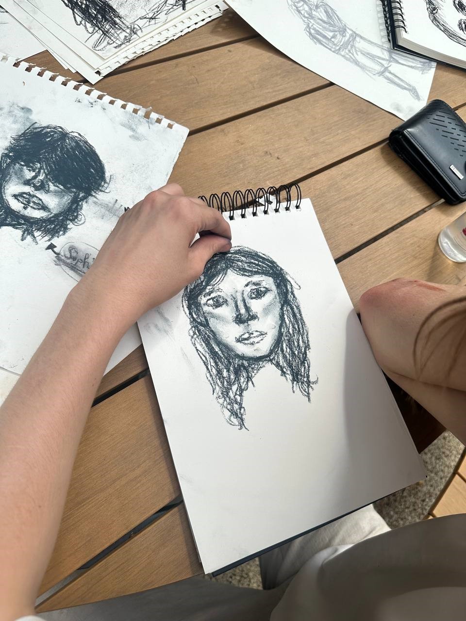 Porträtzeichnen mit Kohle