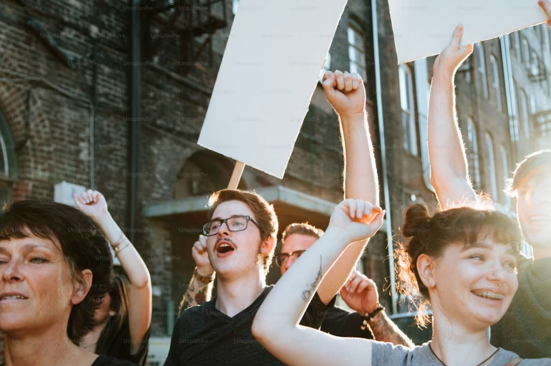 [kju:b]: Die Meinungsfreiheit im politischen Diskurs